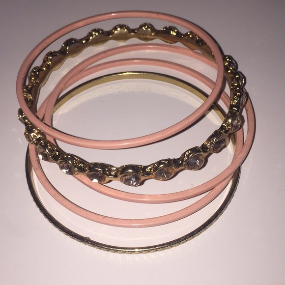 Bundle of bracelets - Picture 1 of 2